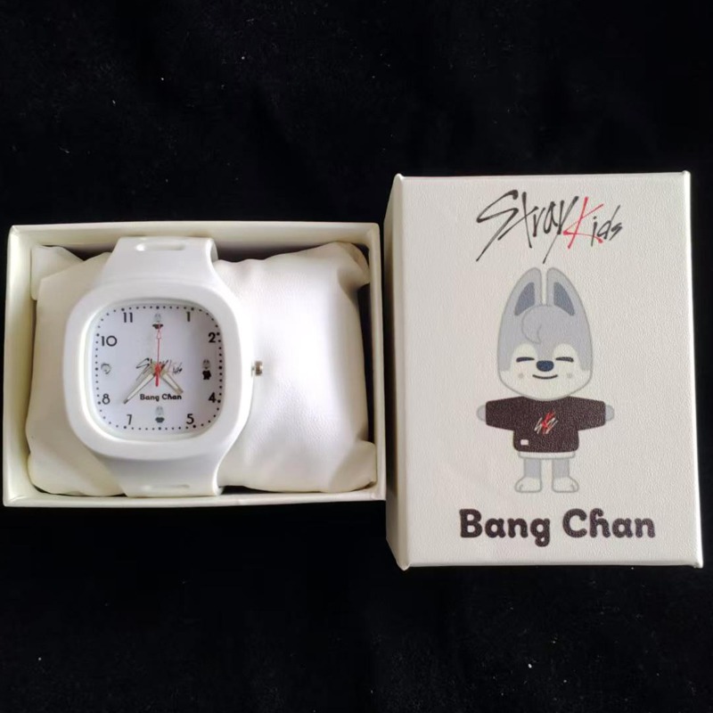 New Skzoo Stray Kids Anime Car – Accessories With Watch recenzja i cena
